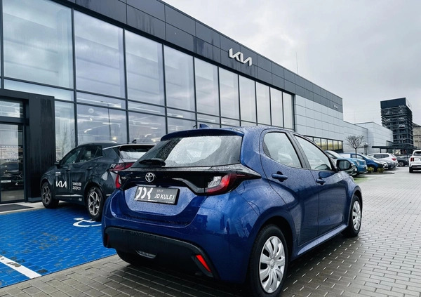 Toyota Yaris cena 67800 przebieg: 62334, rok produkcji 2020 z Gdańsk małe 154